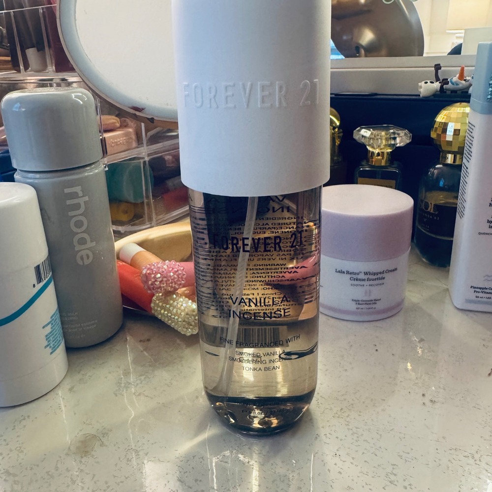 HTF Forever 21 Vanilla Incence Body Mist Spray DISCONTINUED